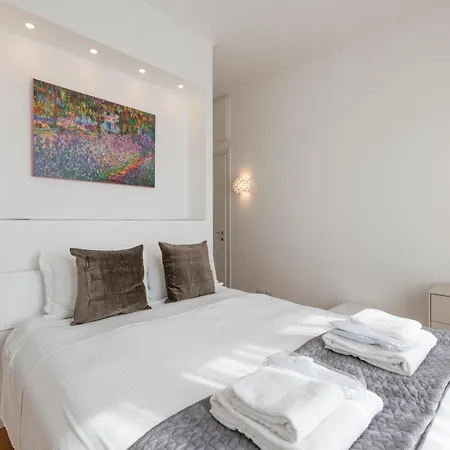 Milan Royal Suites Luxury Brera-3